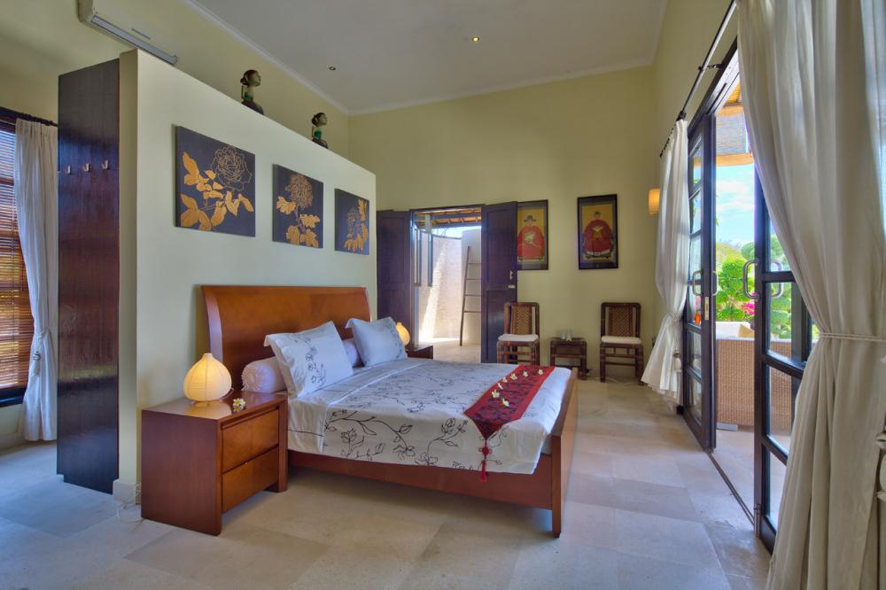 Villa Cakara Beautiful Bedroom