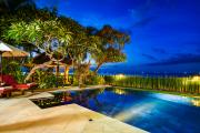 Branie Night Pool - Bali Pictures Indonesia